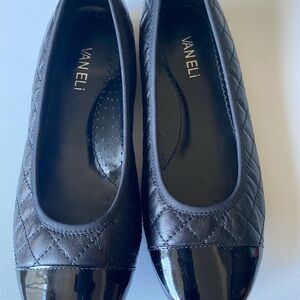 Vaneli Black Quilted Spectator Flats Size 6.5W